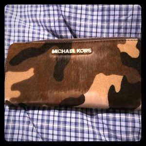 Michael Kors Camo Camel Hair Wallet. GUC